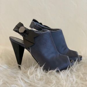 Marc by Marc Jacobs sling back heels